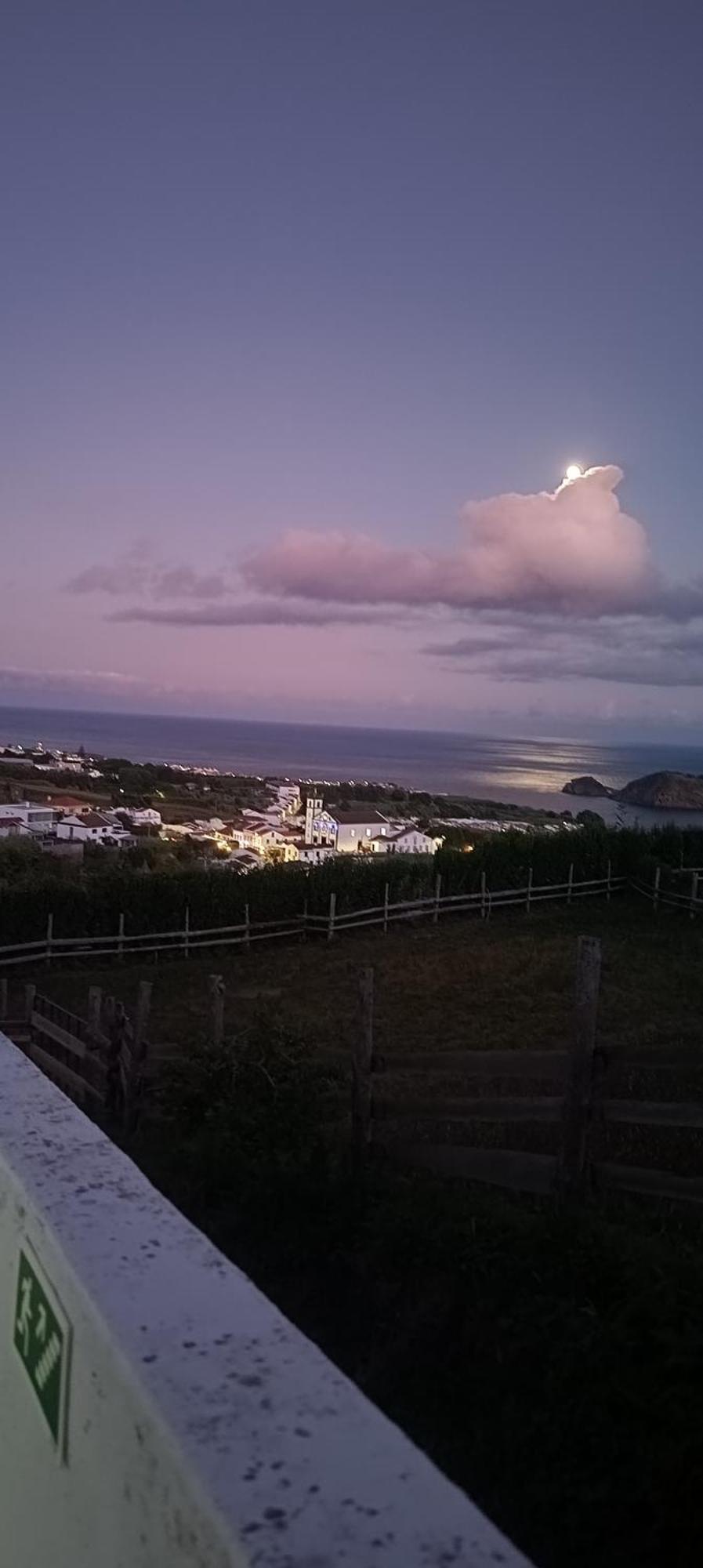 Um Quarto Da Casa Do Monte Вила-Франка-ду-Кампу Экстерьер фото