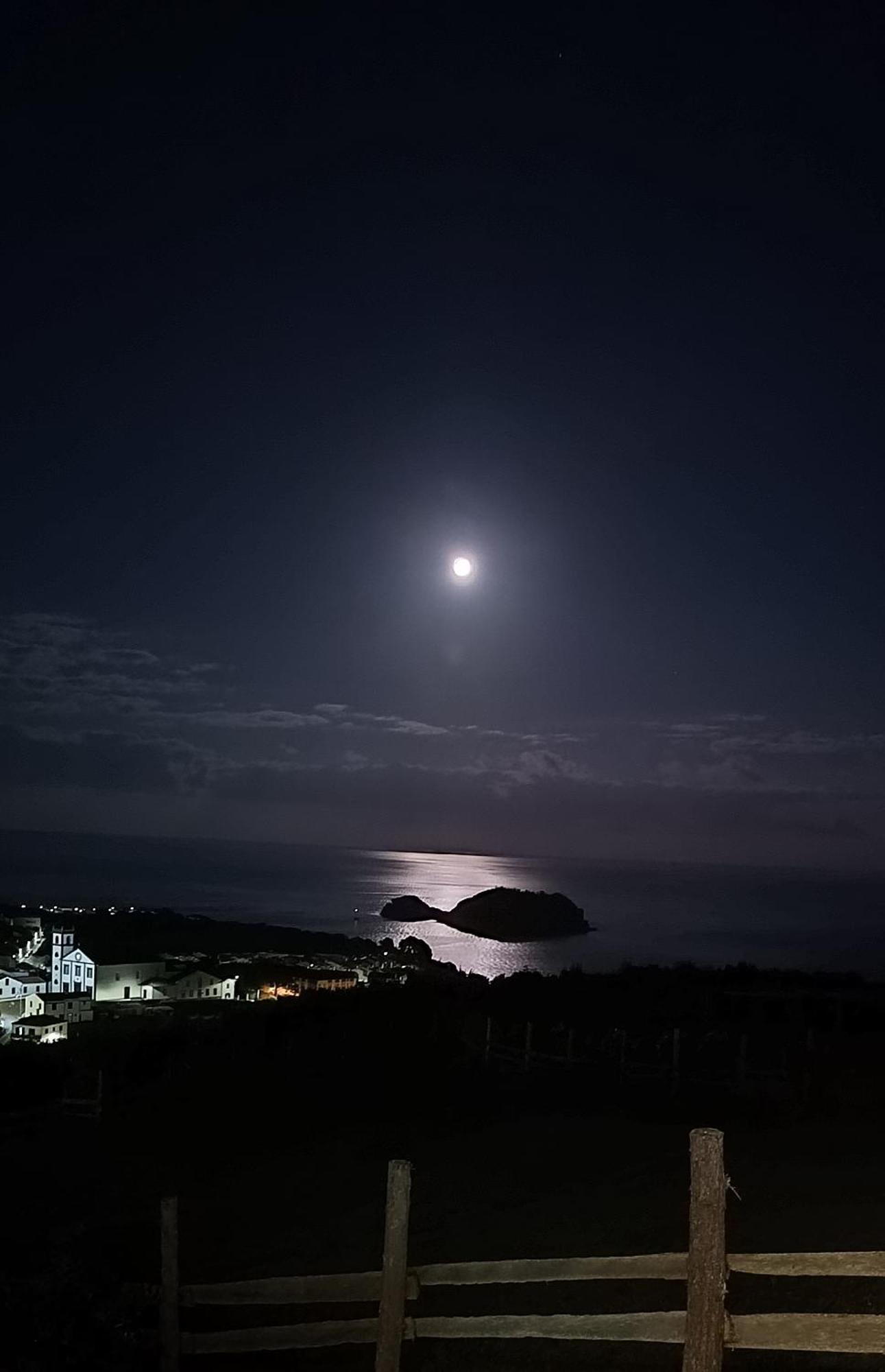 Um Quarto Da Casa Do Monte Вила-Франка-ду-Кампу Экстерьер фото